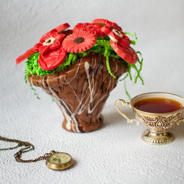 Подарочный набор "Корзина с цветами" 300 гр.