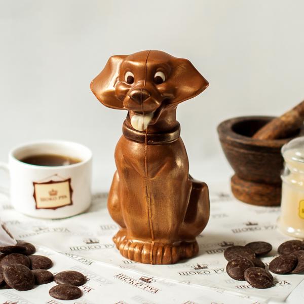 Фигурное изделие из молочного шоколада "Собачка "